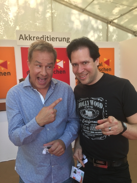 Oliver Klein mit Kabarettist Lars Reichow