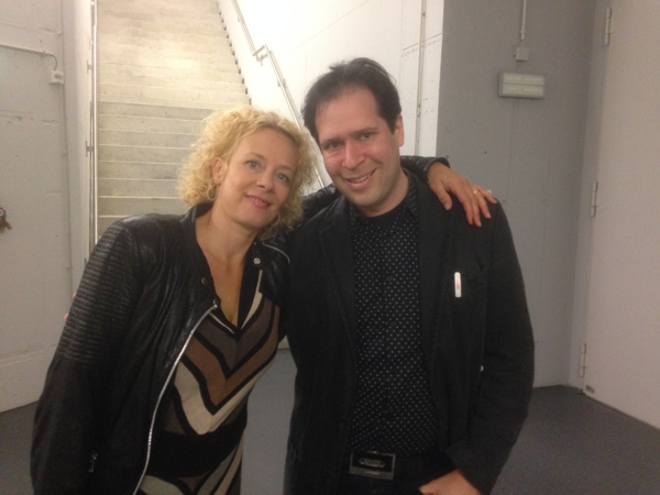 Oliver Klein backstage mit Katja Riemann